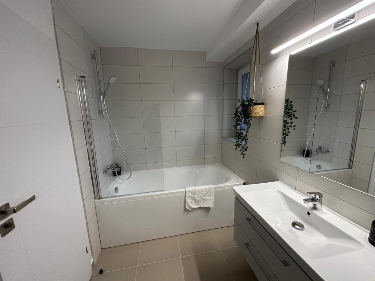 Esi Apartments #Central With Garage Тимишоара Экстерьер фото